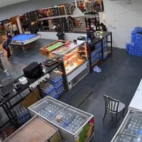 محتاج عامل بكافتريا داخل جم شفت صباحي بغداد جديدة قرب المرور واتساب 07...