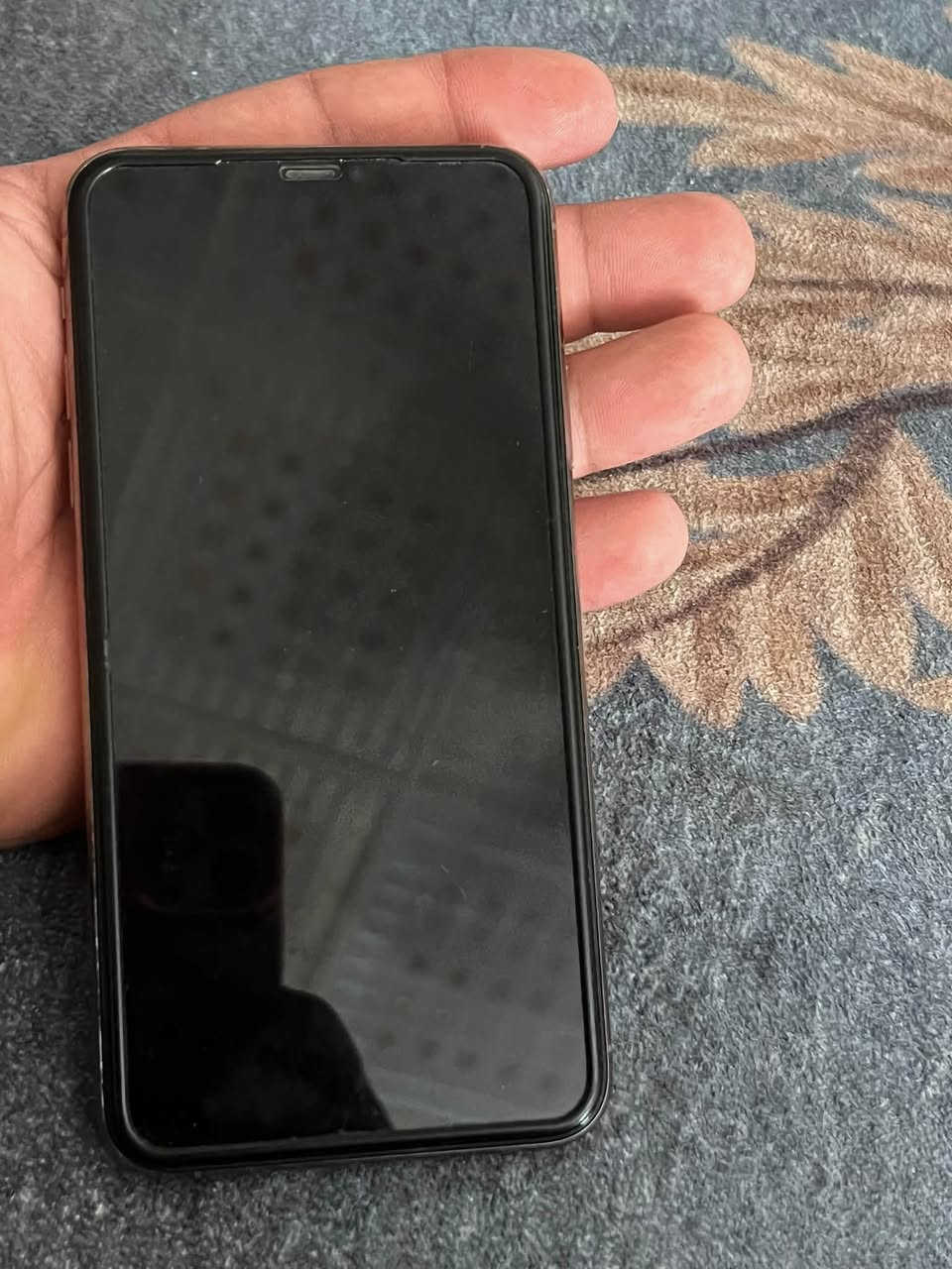 سلام عليكم iPhone 11 Pro ‏الجهاز كلش نظيف ‏فقط بفطر بالظهر 
سعره ٢٢٥
***********

