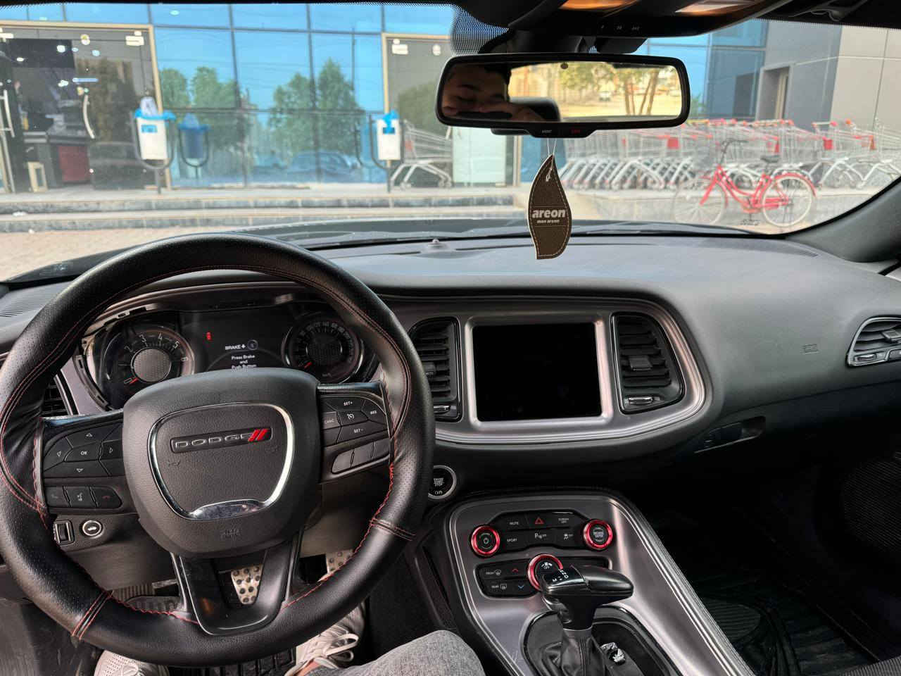 للبيع 
جالنجر 2023
SXT 
ضرر جاملغ + بنيد 
السعر 185$
ماشية ٥٥ الف كيلو 
كشنات جلد 
تدفئة تبريد كشن 
تدفئة سترين 
ستيرن كهرباء 
خزن كشن 
كشن كهرباء 
شاشة كبيرة 
تبريد قطعتين 
4AWD السيارة
للاستفسار الاتصال 
***********
