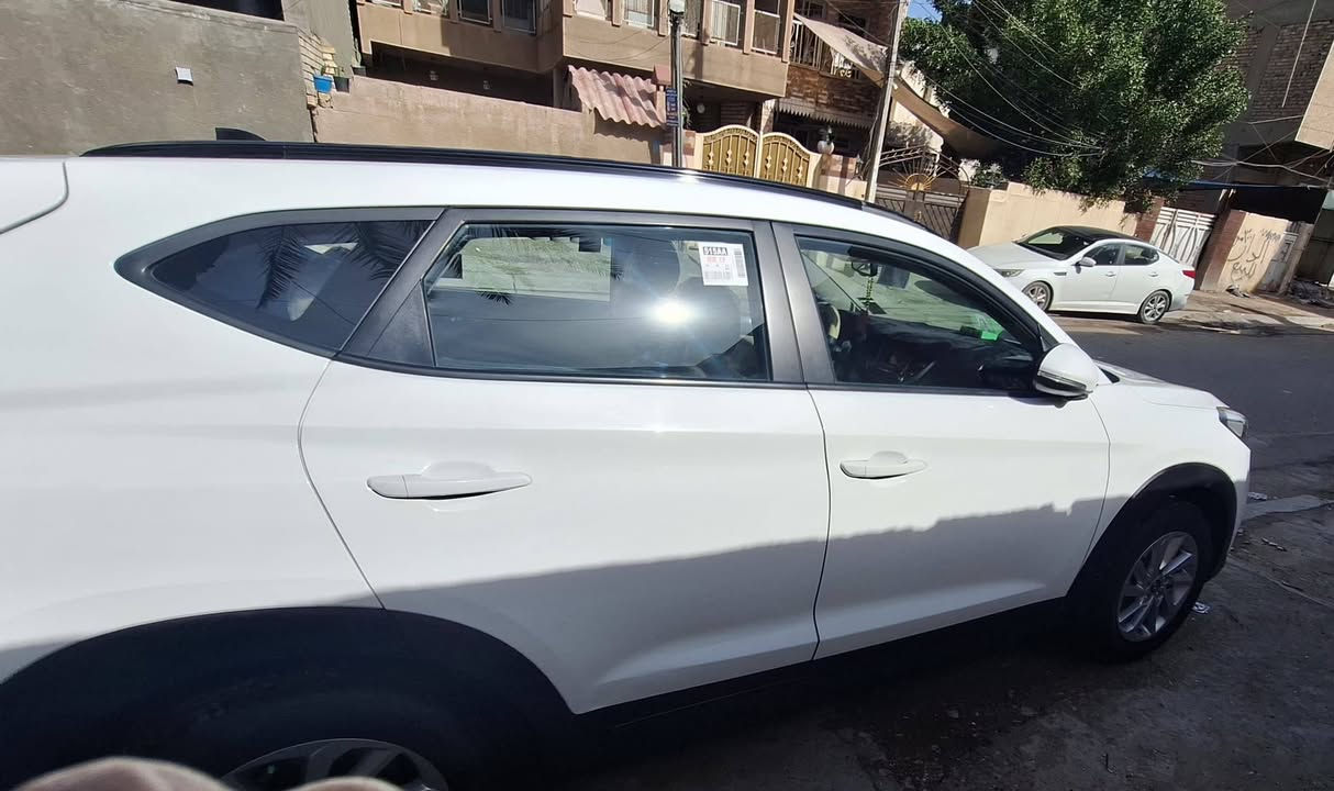 🍀السلام عليكم.توسان2016 للبيع وارد خليجي  كفاله من صبغ وحادث ماعدا تكحيلات بالباب الخلفي شي بسيط جدا ماشيه 74
🩸مكينه 2000دوش مكفول غير مفتوح
🍀 كير كفاله من الفتح
🍀المواصفات 
بانوراما كامله                //السعر 187//
گير اوتو عادي 6نمر 
اشاير ب المري +مري شفط 
جام كهرباء
حساسات
 تحكمات ستيرن
تبريد قطعتين
السياره جديده جدا مكينه كير تبريد حداديه كفااااله مال جناي رقم بغداد دولي ب اسمي شخصيا 
سنويه  لل 28  تحويل مباشر مكاني 
ملاحظه/ السياره استخدام شخصي قليل جدا
مكاني مدينة الطب  أو  حي أور
 للاستفسار الاتصال ***********
