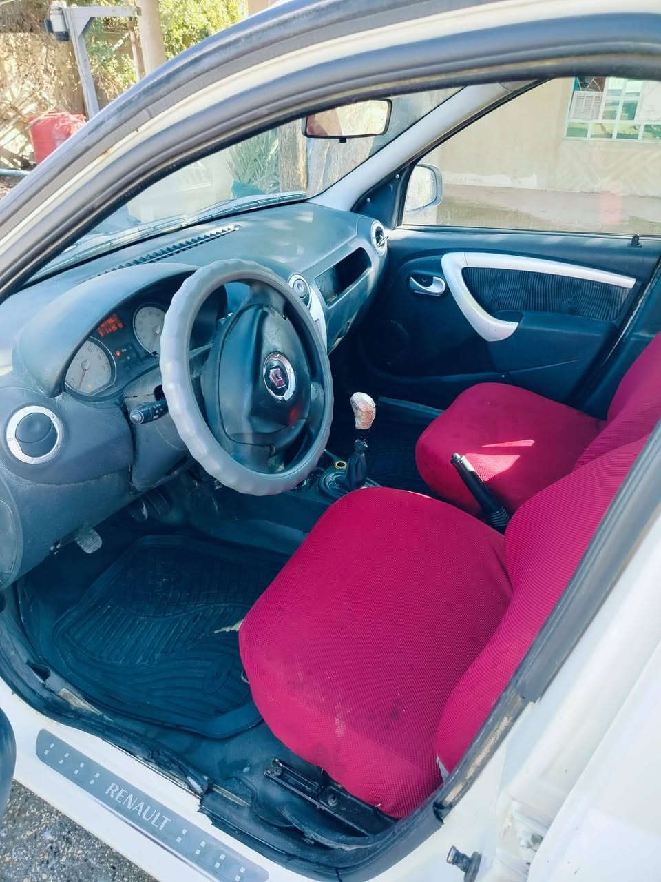 السلام عليكم رينو لوجان سبعه راكب حداديه جير مكينه بالصندوق منظومه زنون تخم تاير سنويه 29 باسمي هزتها بعد سنه يلا تسقط مكانها نجف ابيع مستعجل سعرها 57 الاستفسار اتصال  ***********
