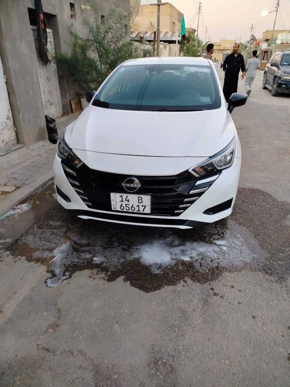 سلام عليكم نيسان فيرسا موديل 2024 وارد امريكي  مكفوله كفاله عامه تقرير ماشيه 15 الف بعدهي زيرو رقم بصره حره  مكينه 1600 تبريد ثلج موصفات شاشه حساسات تبريد خلفي سياره مال جناي سعر 110 وبيه مجال مكان البصره لاستفسار ***********
