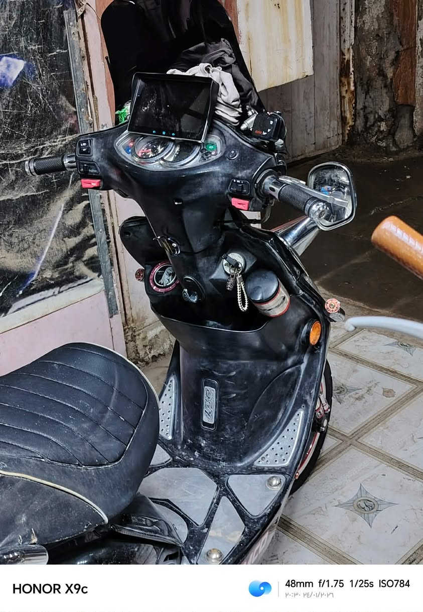 السلام عليكم دراجه للبيع نضافه فول احلا من صور كامكو مزوده دراجه حلوه للبيع مكاني ديوانيه قضاء غماس 
*********** رقمي
