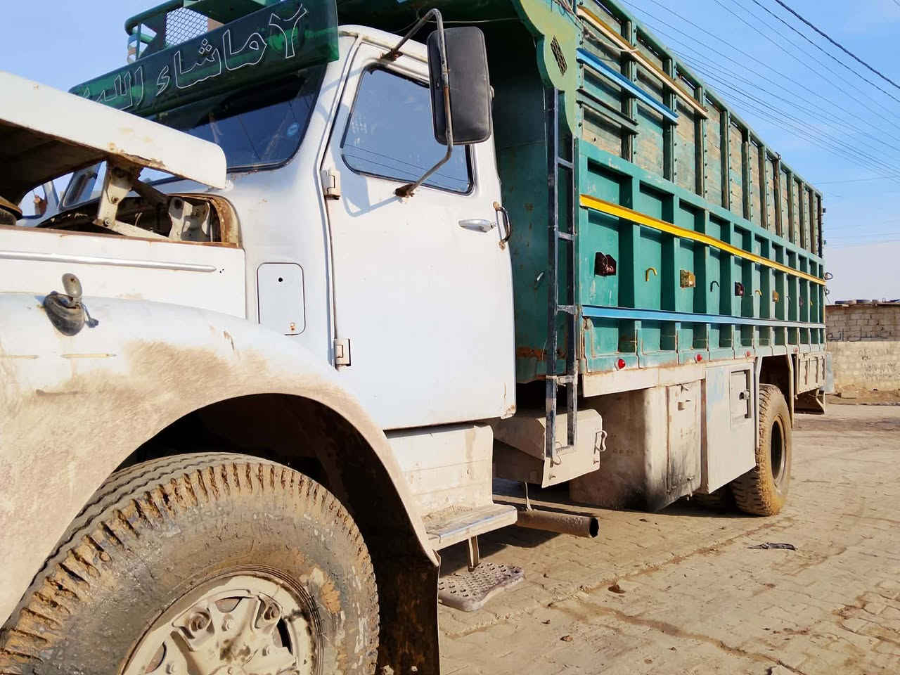 سلام عليكم سكانيه 111 شاصي بلادي محرك  ينقص رقم سليمانيه نكليزي شرط تحويل مديل 76 
ويل 20تواير جدد  ***********
