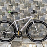 🌹  للبيع فقط   بايسكل c700 للبيع  كله مختم بلادي  خفيف جدا وسريع ✈  جا...