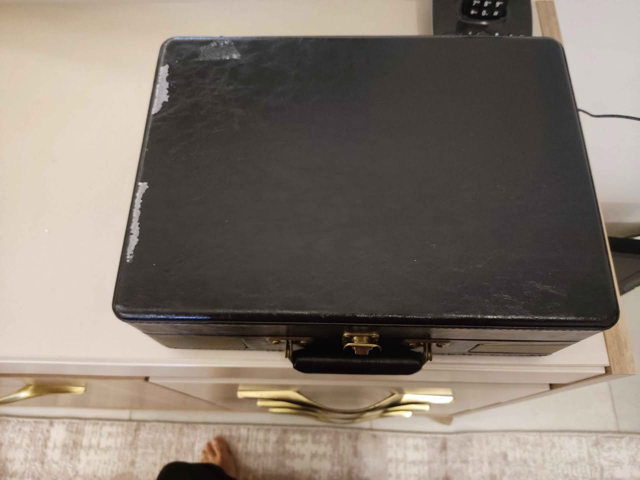 جهازي كلاسيكي كۆن رەبتی مۆبایلیش دەکڕێت جهازێکی تازەیە داوای 25000 دینار و موعامەلە ئەگەر موشتەریت تێل بۆ ژمارە *********** السليمانية, العراق
