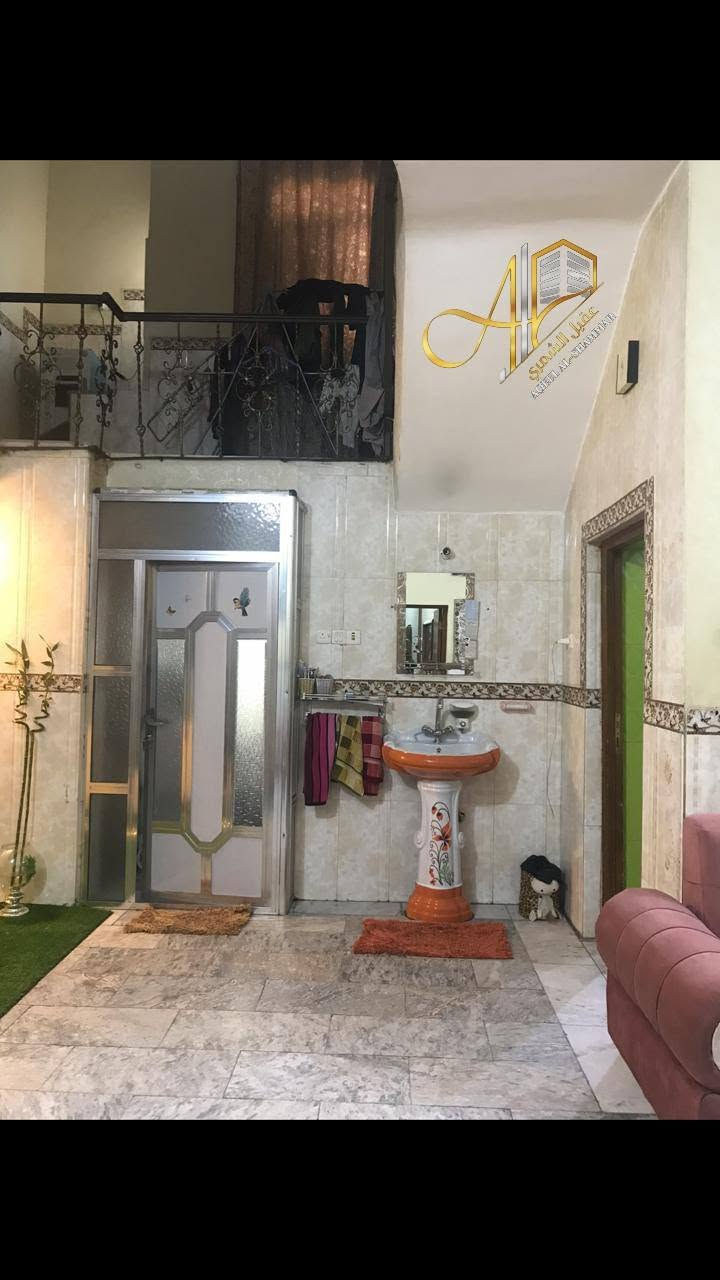 بيت للبيع بالمسيب شارع المحكمة داخل الافرع الاخيرة
المساحة ١٥٠ متر
البناء طابوق السقف صب كونكريت الارضية مرمر 
وعالي عن الشارع 

يحتوي على ...
غرفتين نوم 
استقبال 
صالة
مطبخ 
مجمع صحيات داخلية وخارجية 

طابو زراعي سند ٢٥ تحويل مباشر 
السعر ٨٨ مليون قابل للتفاوض 

عنوان المكتب : المسيب الشارع العام _ فلكة الحي الصناعي مجاور ابو مروة للسيراميك 

عقيل الشمري 
***********

#عقيل_الشمري  #عقارات_العراق #بيت_للبيع #real_eastate
