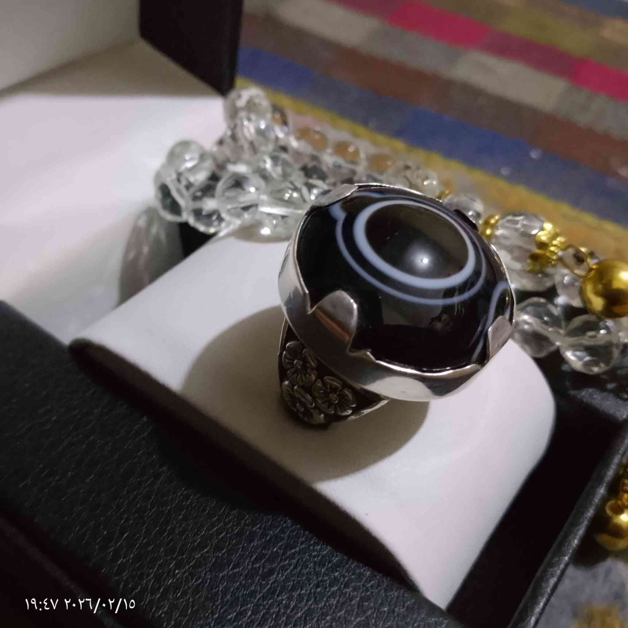 قنبله من العيار الثقيل جدا
جزعه حجره كامله لا مكصوصه ولا مجروخه ولا ملعوب بيه ربانيه  خشنه جدا جدا بصياغه ثقيله جدا  فضه 1000
احلا من التصوير بهواي  للبيع
السعر  200 الف قفل 
بابل 
م.  *********** او ***********
لايوجد توصيل 
متواجد  والتوفيق للجميع ♥
