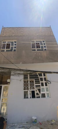 دار للبيع 33 متر حي الجامعه منطقة  ٢٨ واجهيه ٦ نزال ٥ او نص صب كونكريت...