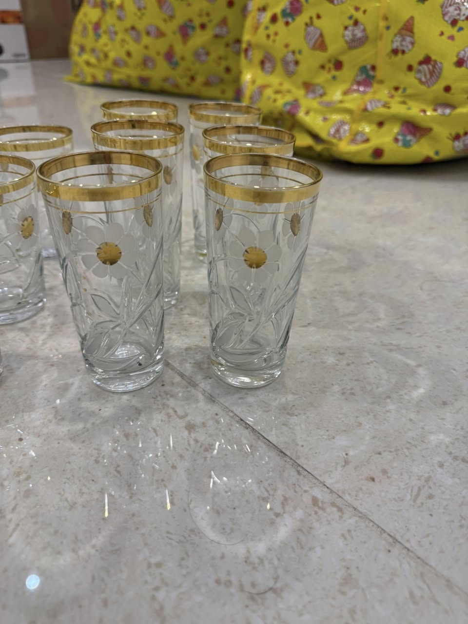 لسلام عليكم كلاصات عدد ٢٤ ودولكه كرستال اصلي مكاني بغداد التاجيات الي يريدهم خاص ***********
