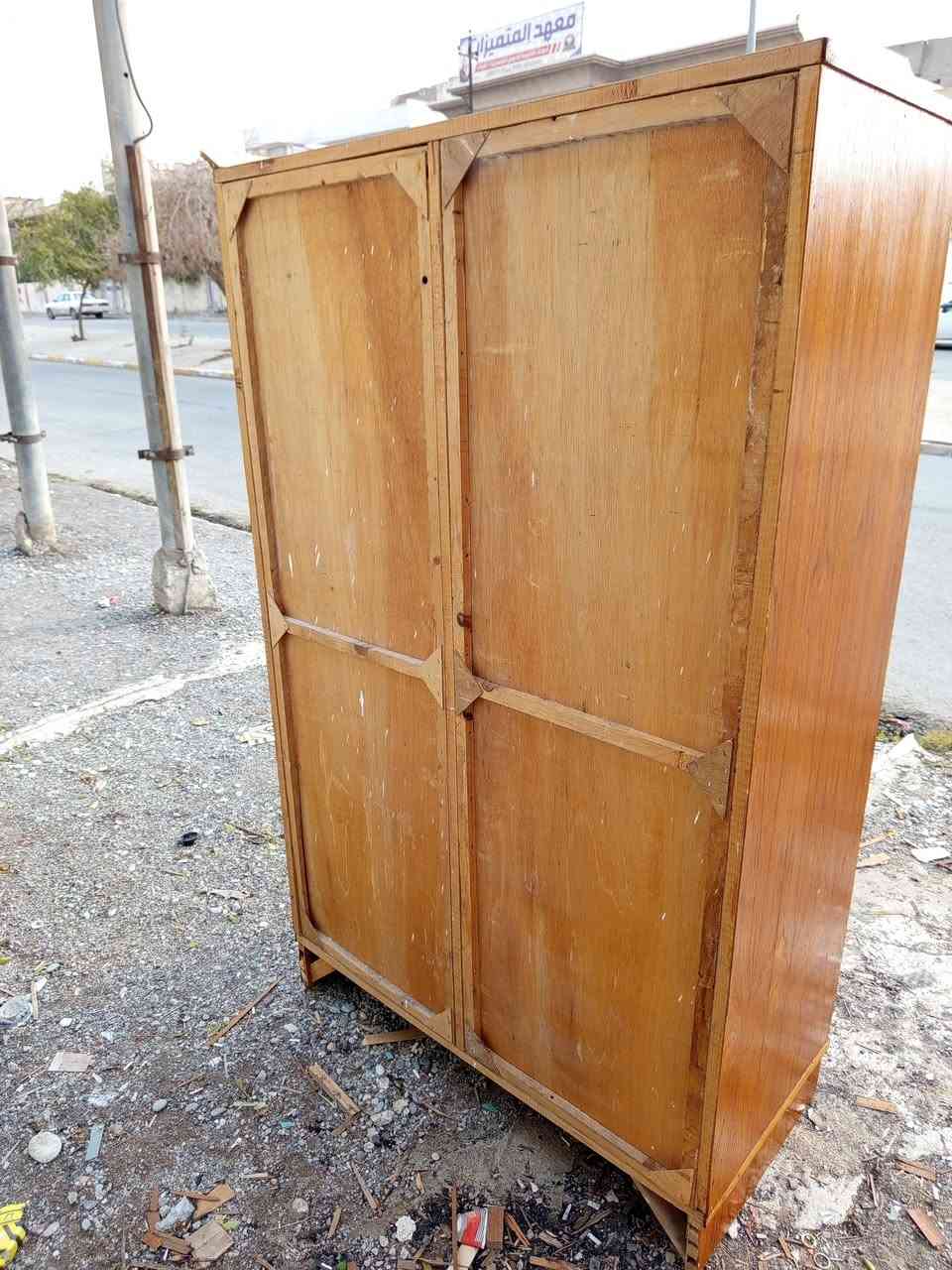 ميز تواليت مع زاويه انظاف سعرهم اثنينهم ٤٥ الف
قنصور بابين شرط شرط النظافه شغل ثقيل حيل سعرها ١٢٥ الف
رفاعي يم طرشي الشفاء ***********
