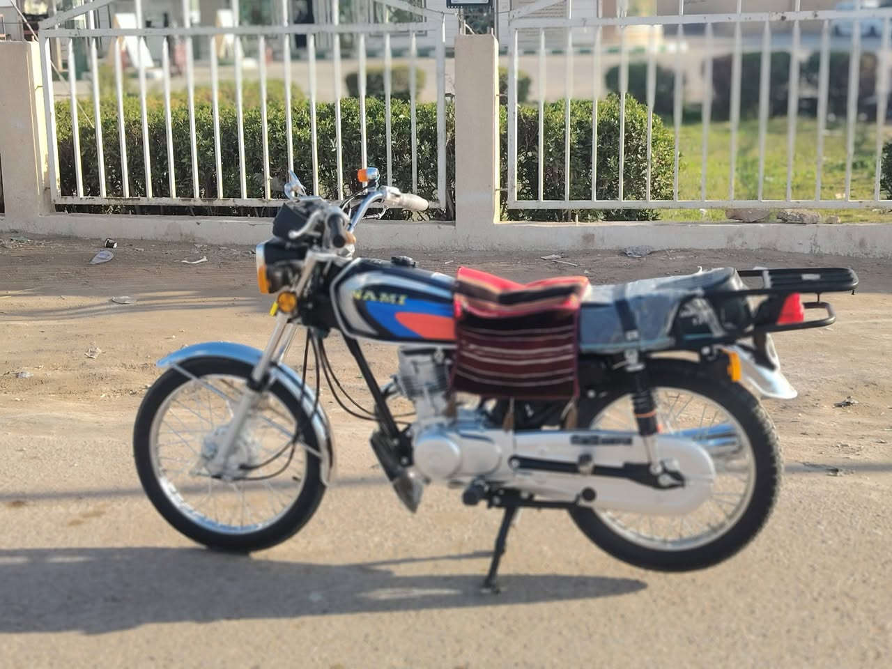 السلام عليكم دراجه لبيع تعمير الشاصي متياز 26 والباقي شلامه كله اووراق اسكنر دراجه شوفت عينك نضافه فول المكان بابل ابي غرق مقابيل عامود 244 السعر 800 وبيه مجال شي قليل هاذا ***********
