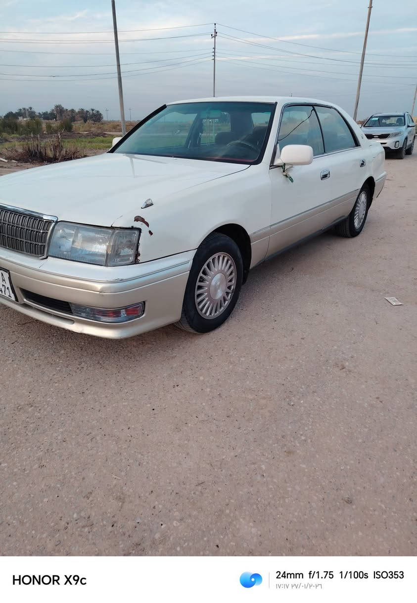 رأس الثور   مكفولة كفاله عامه من الضربه والكص ونقل الجثة والعيب الشرعي حداديه جديدة تخم تاير جديد تبريد  شغال مكينه وكير جدد صار عشرين يوم بدلهن كرتون   رقم دولي انبار تحويل بكل محافظه سياره جاهزة وجديدة شرط  سعر 98 مكان السيارة ذي قار قضاء الغراف ***********
