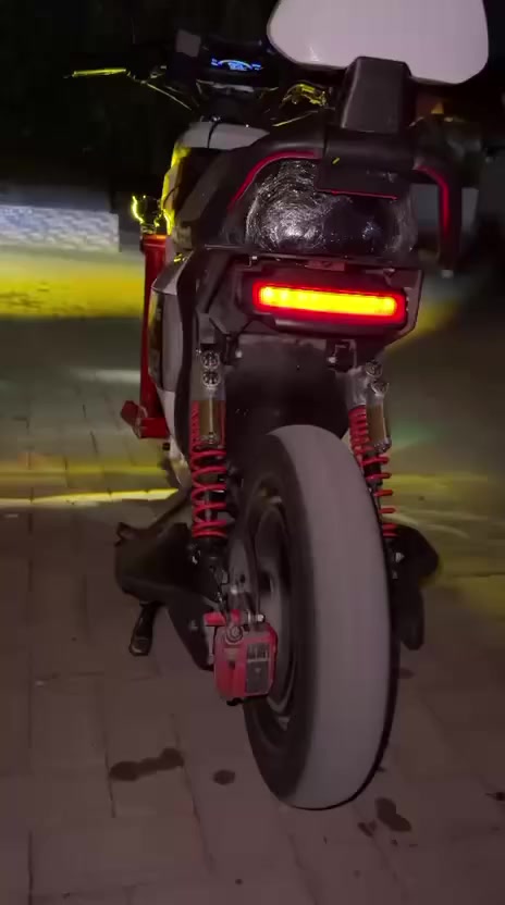 السلام عليكم دراجة شحن للبيع اسمها تو تو to2 الدراجة جديدة ما بيها نقص خمس بطاريات دبل 33 أمبير سرعتها 109 الحقيقي 80 بيها نضام R ترجع ليورة بيها صندوك واسع الملف 1800 تايرها الجبير الحجم 12/90/90 درع أمامي وخلفي وبيها حاضنة أكواب كشن دبل أحدث إصدار شركة كوشينج تمشي 45 كيلو سعرها 675وبيها مجال مكاني كركوك


**إذا كنت صاحب هذا الإعلان وتريد حذفه لأي سبب، رجاءا أرسل رسالة إلى الدعم الفني**