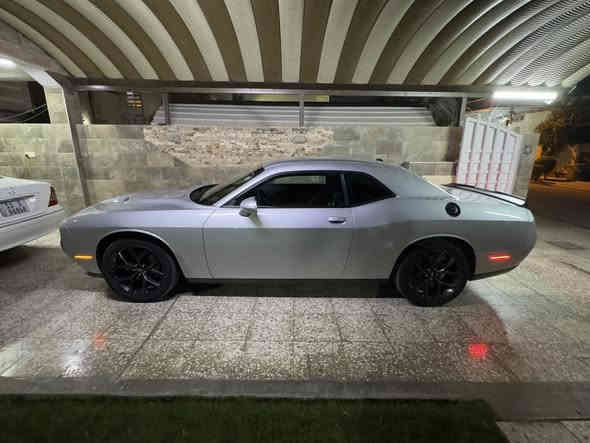 السلام عليكم
للبيع دوج جالنجر رقم دهوك بأسمي موديل 2021 فئة sxt بلاك توب ويل كب حجم 20  كشن كهرباء مكينه 3600 شاشه وكامره خلفيه كشنات حظن لايت زينون تدفئه كشنات ماشيه 36 ألف ميل  ( كلين تايتل ) بدون حادث بدون غرق بدون صبغ وبارد وكلير وتبديل كفاله عامه شرط الفحص كير ومكينه كفاله صور امريكا ورقم الشاصي كلهم بالمنشور  مكاني بغداد حي الاطباء السعر 221 وبيهه مجال للاستفسار : ***********
