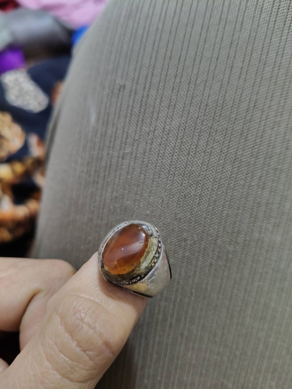 ابيع شلع قطعة وحدة ما ابيع
السعر 200 العنوان بغداد منطقة حي البساتين المدخل الأول 
***********
