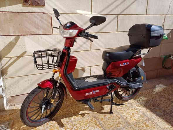 دراجه شحن للبيع
5 بطاريات دبل +A
ملف 1500 واط 100 امبير
تشغيل عن بعد 
اشارات يمين ويسار
شاشه تبين السرعه والشحن والعطل
لايت زونو
صندوق كبير 
بريكات دسك
السعر 370 وبيه مجال
الرقم ***********
المكان الموصل
