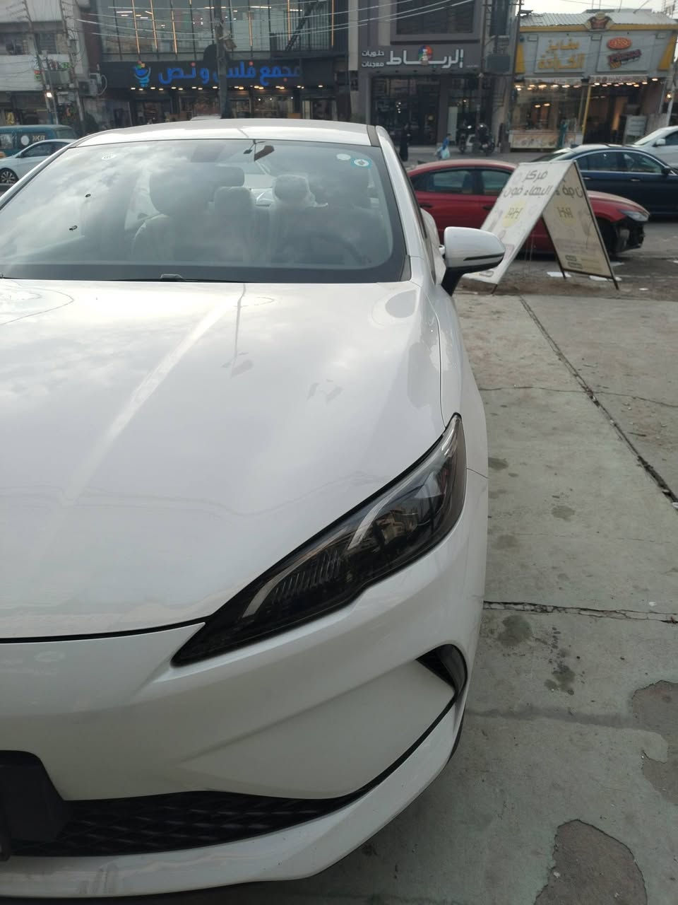 بي واي دي سيل 5  
byd 05 
ماشية الف
رقم بغداد 
مقدمة شدة والباقي وعدة ٣ اشهر
السعر الكلي ١٦٠ ورقة
***********
