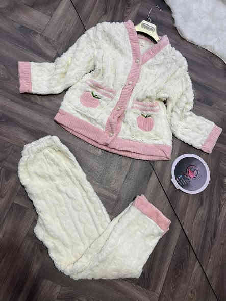 تراك فرو نسائي خامة اتخبل السعر 10 ألف للحجز مراسلة الرقم *********** التوصيل داخل النعيرية وبغداد الجديدة مجانا وبقية مناطق بغداد 5 ألف
