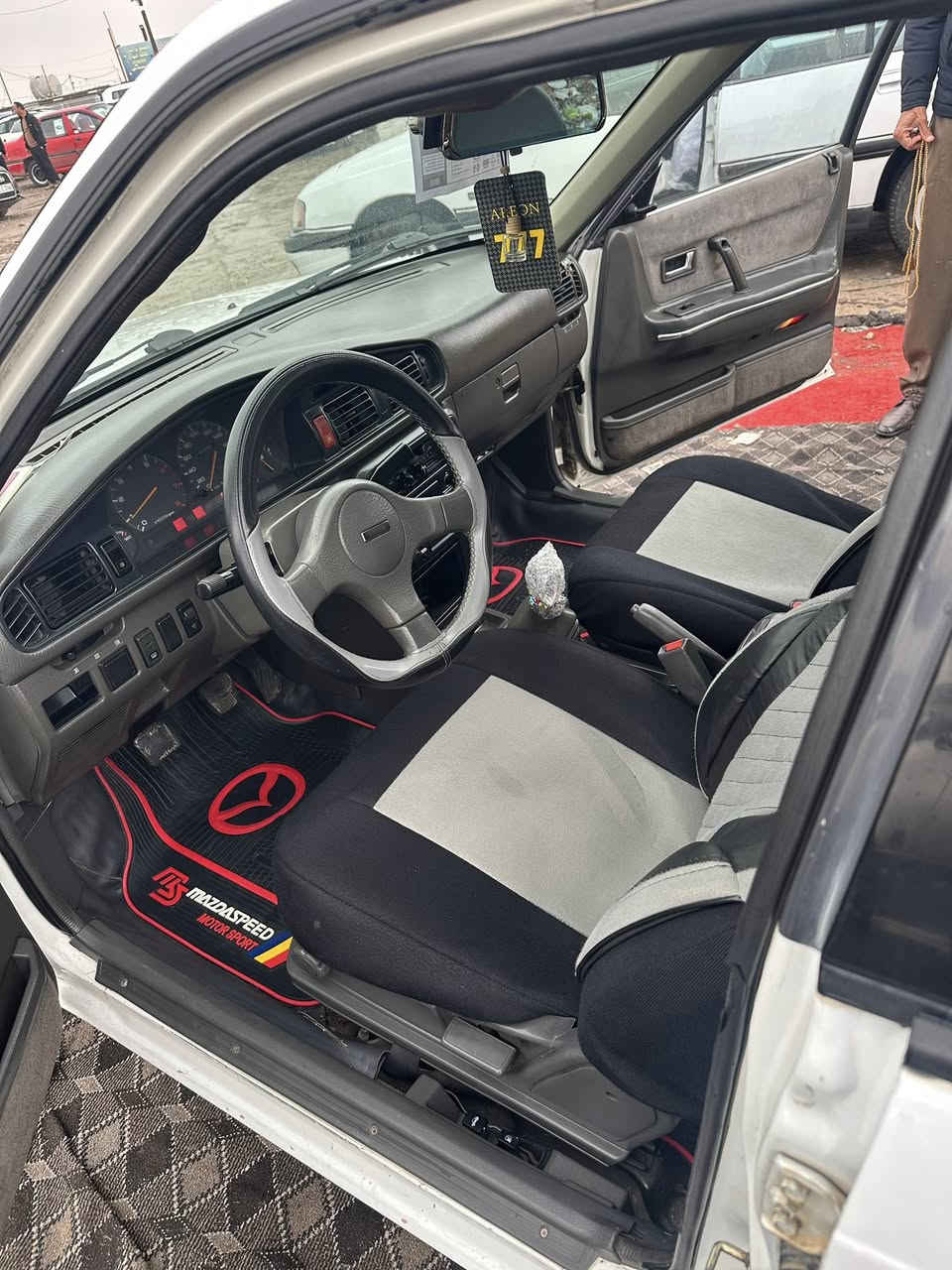 سلام عليكم للبيع فقط مازدا كفاله عامه من صبغ بيه شبر صبغ جاملغ خلفي ولدوسه مصلحه سياره كله بلادي شركه بسمي رقم اربيل تريد تحويل تريد وكاله جاهزه عله اخر حبايه موديله ١٩٩١ العنوان الشطره الستفسار *********** السعر ٥٨قفل قفل
