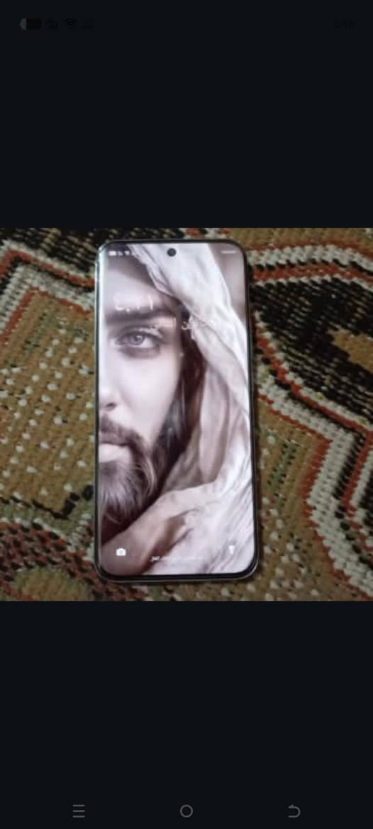 السلام عليكم موبايل نظيف للبيع اخوي الجديد مستعمل اسبوع هاذ رقم ***********
