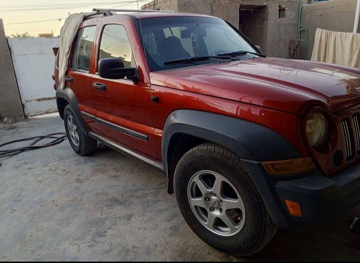 سلام عليكم جيب لبرتي 2007
للبيع 
سياره مابيها نواقص  محرك كير مكفوله سياره نشطه وفول برغي ماناقصها سياره مال جناي محرك 3700وفقط مصبوغه اكرلين سونار موجود رقم ديالى 4ارقام سيارا نضيفه نشطه تبريد ثلج تخم تاير جديد كهربائات مكفوله  للاستفسار اكثر ***********
