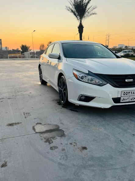 نیسان ئاڵتیما سپی بەفری (2017)
مواسافەت (S) کراوەتە بە (SR)
مواسافەت :شاشە کامیرە ویل کرۆم بەسمە دەرکە بەسمە سێ مۆدی لێخوڕینی هەیە (eco,sport,normal) 
سەیارەکە یەک چامەلەخی بۆیاخە لەگەل پەڵیەکی دەرکەی 
سەیارەکە (60m)هەزار مایل رۆشتەوە
سەیارەکە نمونەیە لە جوانی 
٤ر تایی لۆکی لەسەرە 
نرخ:125 محمالە 
***********
*********** رانية
