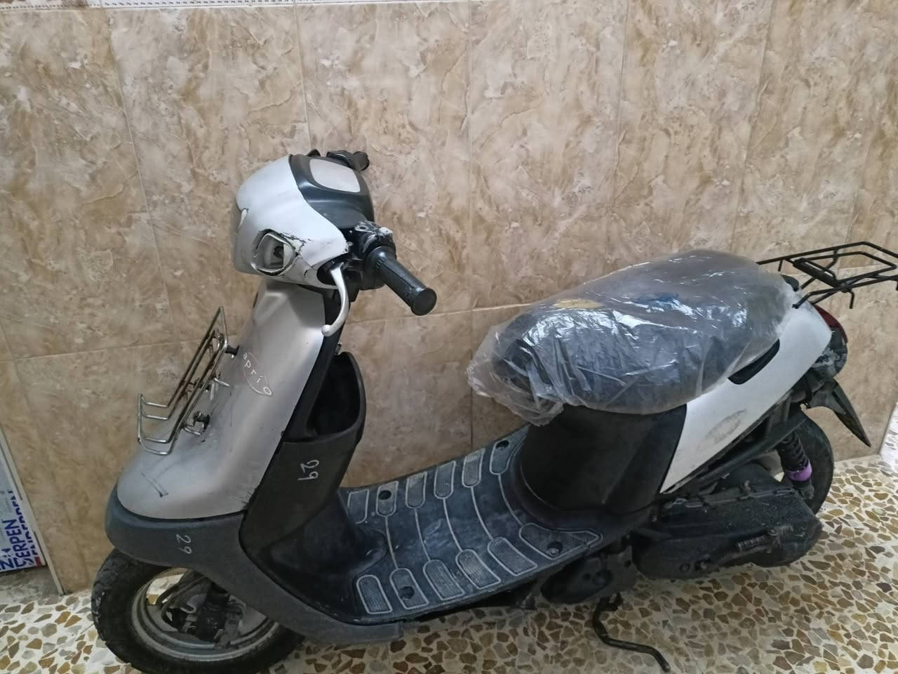 ماطور للبيع سعر 300 وبي مجال ***********
