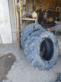 زوج اطارات • جي سي بي • حجم 20