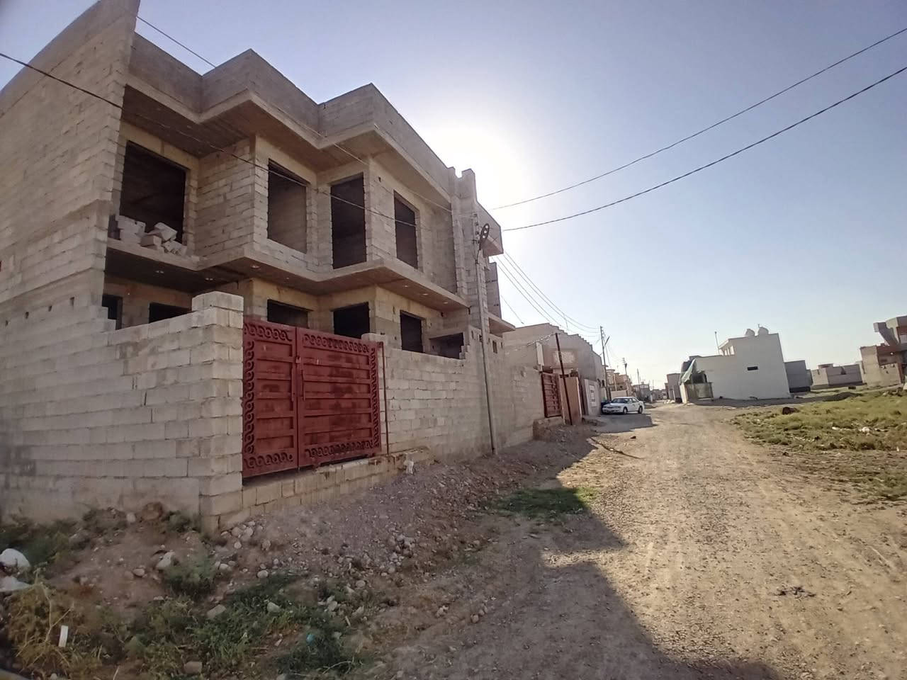 هياكل عدد ٢  ركن مساحة كل هيكل ١٣٠ متر    مجموع ٢٦٠ متر 
طابو زراعي رسمي سند ٢٥ في حي فدعم  . 
بداية الحي على النهر الصب خلف دار استاذ نهاد ابو لجين . 
شارع ٨ متر .  مي وكهرباء بلباب. 
يحتوي كل مشتمل على طابقين   .
الطابق الأرضي/ غرفة نوم مع صاله مع مطبخ مع استقبال مع صحيات مع كراج سيارة.  
الطابق العلوي/  ثلاث غرف نوم في كل مشتمل مع صحيات 
معروضات للبيع بسعر   ١٢٣ مليون . وبيهن مجال قابلات للتفاوض 
ملاحظة/ البيع الاثنين معا .   ماسسات مجاري 
للإستفسار  ***********
