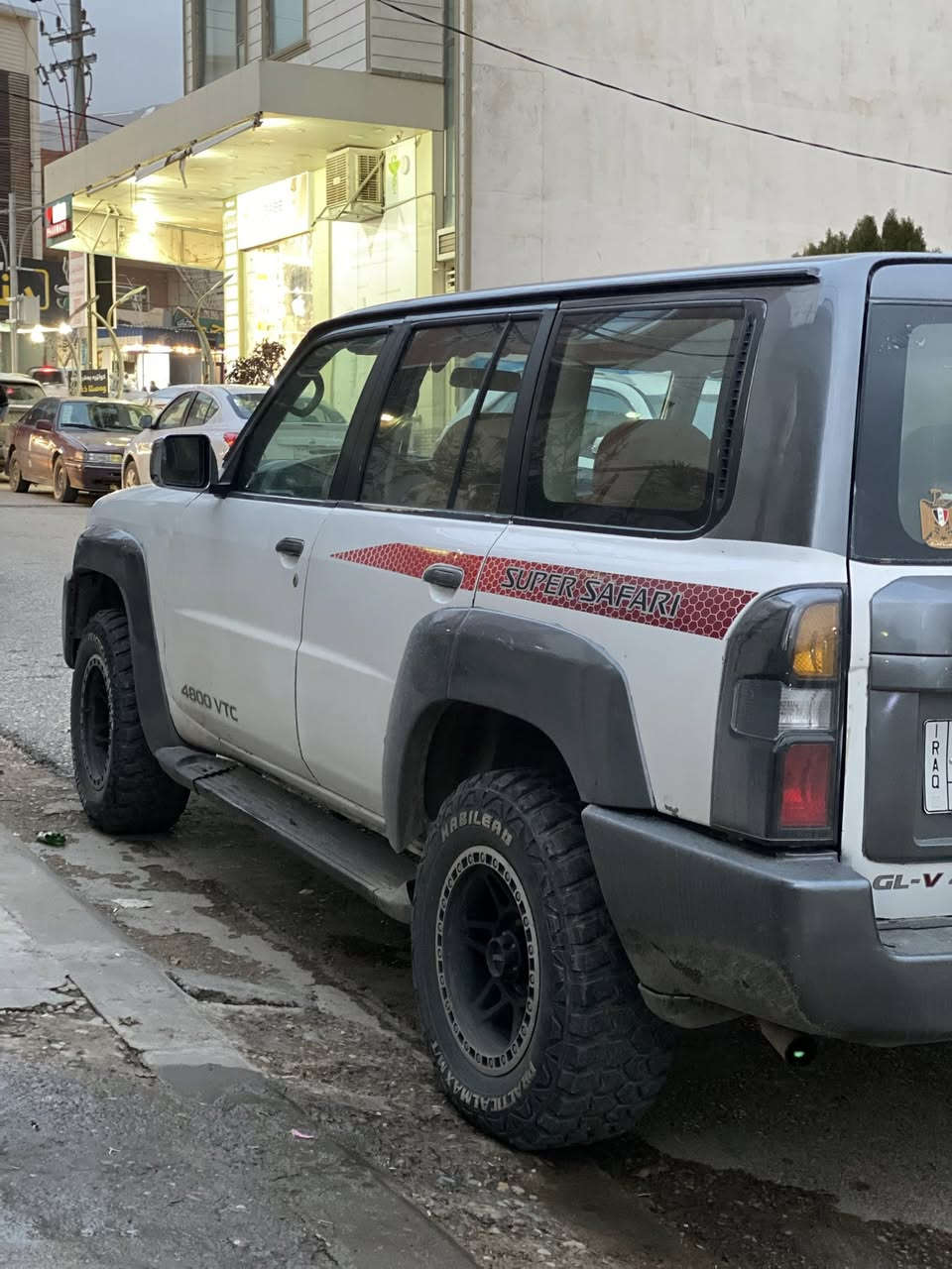 نیسان پاترۆل سەفاری مۆدێل ٢٠٠٨ کامل شکڵی گۆڕاوە بە ٢٠٢١ ناوەوە و دەرەوە
مزیدەیە کتابی ڕەقەمی لەگەڵە وەکالەت ئەکەم بە ناوتەوە 
دیفلۆکە جام کارەبایە شاشەیە 
کامل ناوی گۆڕاوە گاعی بۆ دوراوە بەرگی کوشنی تێگیراوە 
پلاکو کۆیل و فیت پەمپی گۆڕاوە تایەو ویلی جەبەلی جوانی لەسەرە پێشی داگیراوە سالۆنسای گۆڕاوە سەوتێکی خۆشی لەسەرە 
هەرکەسێ موشتەریە نامە بنێرێ لە خزمەتایم گۆڕینەوەش دەکەم ئەگەر حەزم لێی بێ 
*********** تەنها واتسئاپی لەسەرە
