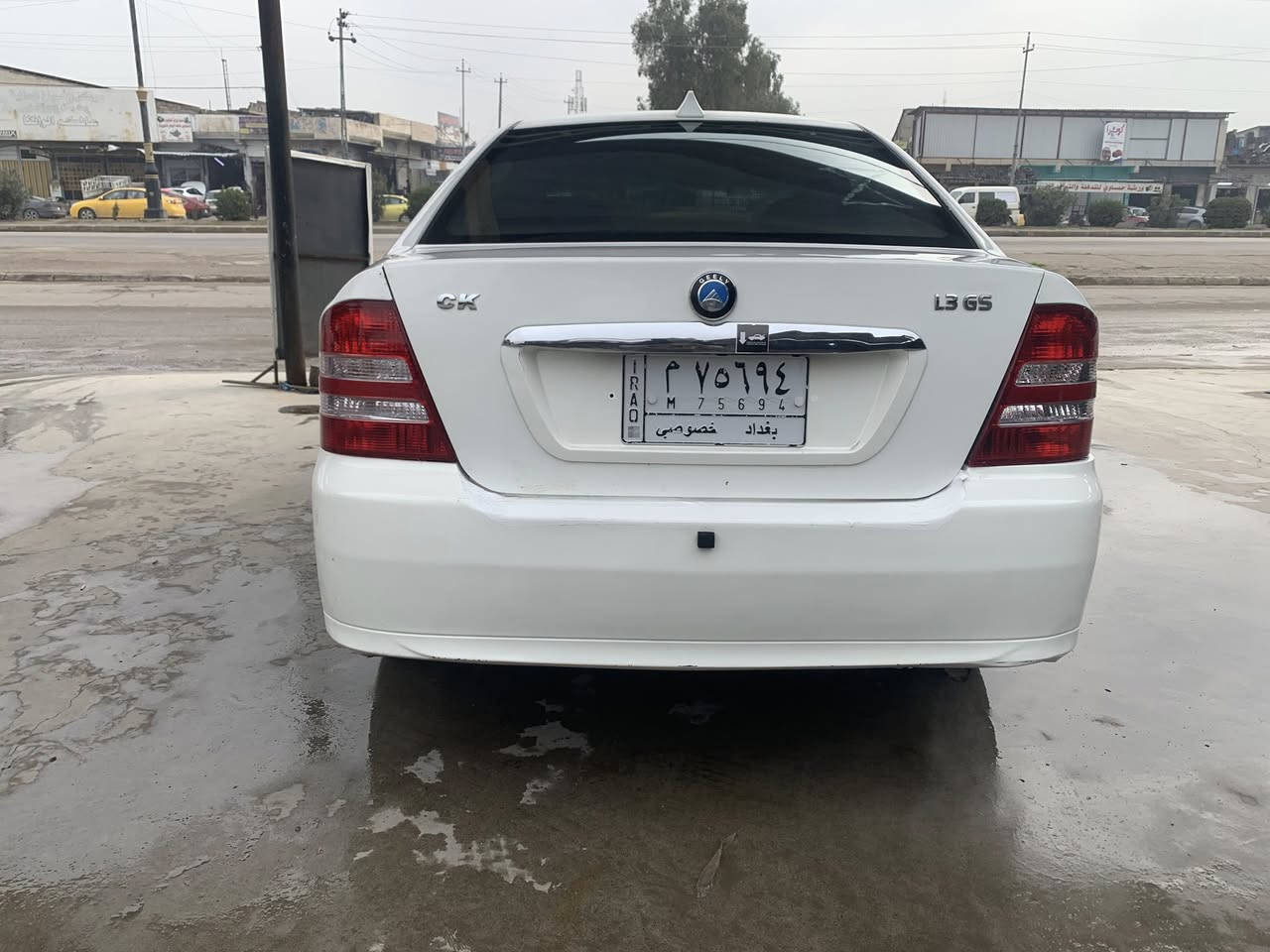 السلام عليكم
سيكي موديل 2013 للبيع

سيارة نضيفة وجاهزة من كل النواحي

بطارية تايرات كلو جديد 

تدفئة تبريد شغال بس غاز

بدون دوخال قطعتين بيها بوند وجاملغ بدون معجون

مكينة كير شرط 

سيارة ربع ما تصرف عليها جاهزه من كل النواحي 

رقم بغداد سنويه2028 وكاله وتحويل 

السعر *********** للتوصل واتساب بي
