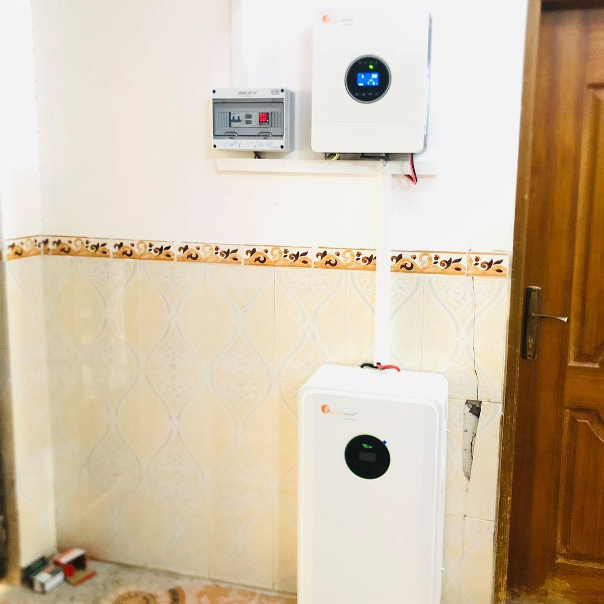⚡️ طاقة شمسية بالتقسيط المريح  ⚡️
💳 التقسيط على ماستر كارد الموظفين – الرافدين (لمدة 18 شهراً)
عملنا اليوم في تكريت #البودور
━━━━━━━━━━━━━━━━━━━
🔋 منظومة 1 
⚡ التشغيل: 10 أمبير نهاري / 8 أمبير ليلي
☀️ الألواح: 5 ألواح
🔌 الإنفيرتر: 4 كيلوواط
🔋 البطارية: 8 كيلوواط
💰 السعر الكلي : 4,190,000 دينار
💵 المقدمة: 1,000,000 دينار
📆 القسط الشهري: 177,000 دينار
━━━━━━━━━━━━━━━━━━━
🔋 منظومة 2
⚡ التشغيل: 10 أمبير نهاري / 10 أمبير ليلي
☀️ الألواح: 5 ألواح
🔌 الإنفيرتر: 6 كيلوواط
🔋 البطارية: 10 كيلوواط
💰 السعر الكلي 
: 4,818,000 دينار
💵 المقدمة: 1,500,000 دينار
📆 القسط الشهري: 184,000 دينار
━━━━━━━━━━━━━━━━━━━
🔋 منظومة 3
⚡ التشغيل: 12 أمبير نهاري / 10 أمبير ليلي
☀️ الألواح: 6 ألواح
🔌 الإنفيرتر: 6 كيلوواط
🔋 البطارية: 10 كيلوواط
💰 السعر الكلي الجديد: 5,070,000 دينار
💵 المقدمة: 1,500,000 دينار
📆 القسط الشهري: 198,000 دينار
━━━━━━━━━━━━━━━━━━━
🔋 منظومة 4
⚡ التشغيل: 12 أمبير نهاري / 12 أمبير ليلي
☀️ الألواح: 6 ألواح
🔌 الإنفيرتر: 6 كيلوواط
🔋 البطارية:12.5 كيلوواط
💰 السعر الكلي : 5,250,000 دينار
💵 المقدمة: 1,500,000 دينار
📆 القسط الشهري: 208,000 دينار
━━━━━━━━━━━━━━━━━━━
🔋 منظومة 5
⚡ التشغيل: 14 أمبير نهاري / 12 أمبير ليلي
☀️ الألواح: 7 ألواح
🔌 الإنفيرتر: 6 كيلوواط
🔋 البطارية: 12.5 كيلوواط
💰 السعر الكلي الجديد: 5,520,000 دينار
💵 المقدمة: 1,500,000 دينار
📆 القسط الشهري: 223,000 دينار
━━━━━━━━━━━━━━━━━━━
🔋 منظومة 6
⚡ التشغيل: 16 أمبير نهاري / 15 أمبير ليلي
☀️ الألواح: 8 ألواح
🔌 الإنفيرتر: 6 كيلوواط
🔋 البطارية: 15 كيلوواط
💰 السعر الكلي الجديد: 6,130,000 دينار
💵 المقدمة: 2,000,000 دينار
📆 القسط الشهري: 229,000 دينار
━━━━━━━━━━━━━━━━━━━
🔋 منظومة 7
⚡ التشغيل: 20 أمبير نهاري / 15 أمبير ليلي
☀️ الألواح: 10 ألواح
🔌 الإنفيرتر: 8 كيلوواط
🔋 البطارية: 15 كيلوواط
💰 السعر الكلي الجديد: 7,120,000 دينار
💵 المقدمة: 2,000,000 دينار
📆 القسط الشهري: 284,000 دينار

━━━━━━━━━━━━━━━━━━━
🔋 منظومة 8
⚡ التشغيل: 25 أمبير نهاري / 25 أمبير ليلي
☀️ الألواح: 12 لوح
🔌 الإنفيرتر: 8 كيلوواط
🔋 البطارية: 25 كيلوواط
💰 السعر الكلي الجديد: 9,310,000 دينار
💵 المقدمة: 3,500,000 دينار
📆 القسط الشهري: 323,000 دينار
━━━━━━━━━━━━━━━━━━━
🔋 منظومة 9
⚡ التشغيل: 30 أمبير نهاري / 25 أمبير ليلي
☀️ الألواح: 14 لوح
🔌 الإنفيرتر: 12 كيلوواط
🔋 البطارية: 25 كيلوواط
💰 السعر الكلي الجديد: 10,570,000 دينار
💵 المقدمة: 3,500,000 دينار
📆 القسط الشهري: 393,000 دينار
━━━━━━━━━━━━━━━━━━━
🔋 منظومة 10
⚡ التشغيل: 30 أمبير نهاري / 30 أمبير ليلي
☀️ الألواح: 14 لوح
🔌 الإنفيرتر: 12 كيلوواط
🔋 البطارية: 30 كيلوواط
💰 السعر الكلي الجديد: 11,470,000 دينار
💵 المقدمة: 3,500,000 دينار
📆 القسط الشهري: 443,000 دينار
━━━━━━━━━━━━━━━━━━━ 
يمكن التواصل معنا على الواتساب
 ***********
***********
***********
***********
***********
