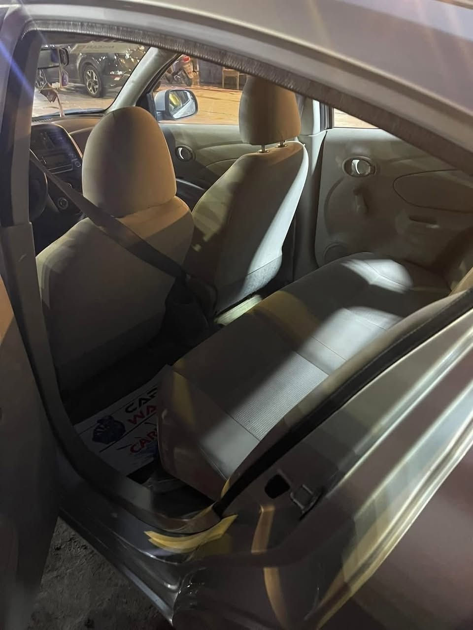 سلام عليكم نيسان صني موديل 19 لون سلفر ماشيه 155الف رقمها اربيل بسمي مبدل جاملغ امامي الأيمن وصبغ باب الايمن وباب الخلفي بيها جاملغ خلفي  وسونارها موجود بالصور  مكان بلديات شارع المرور ومدينه الصدر  وبلديات شارع المرور   سعر 95بيها مجال بسيط استفسار ***********
