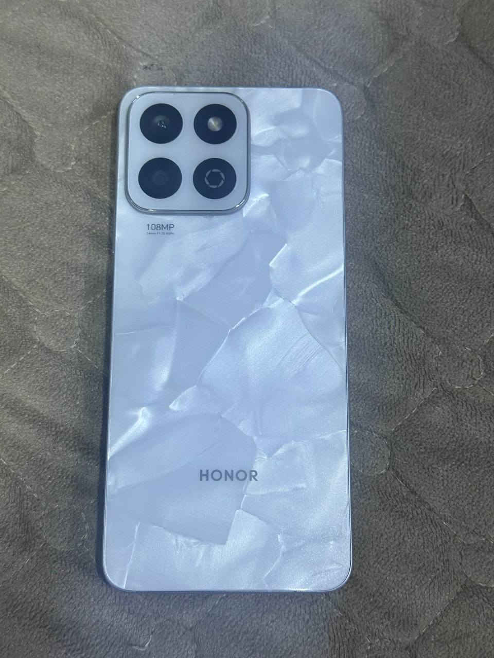 السلام عليكم للبيع
هونر X7c 
التلفون نضيف كلش مال بيت
 فقط مبدل شاشه اصليه وكاله 
 ومكفول اي خلل مابي وبدون غراض 
المعالج : Snapdragon 685
ذاكرته : 256والعشوائيه 8+8=16
 الشاشة : 6.77 بوصة - 120 هرتز 
الكاميرا : 108 + 2 ميجابكسل
البطارية : 6000 مللي أمبير 
السعر 135 وبي مجال 
مكاني بغداد الطوبجي 
 ***********

