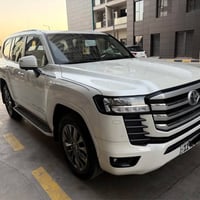 تويوتا • لاندكروزر • GXR • سيارة دفع رباعي • 2024 • لاندكروزر GXR • سي...