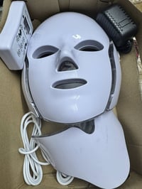 جهاز تجميل منزلي • للبيع