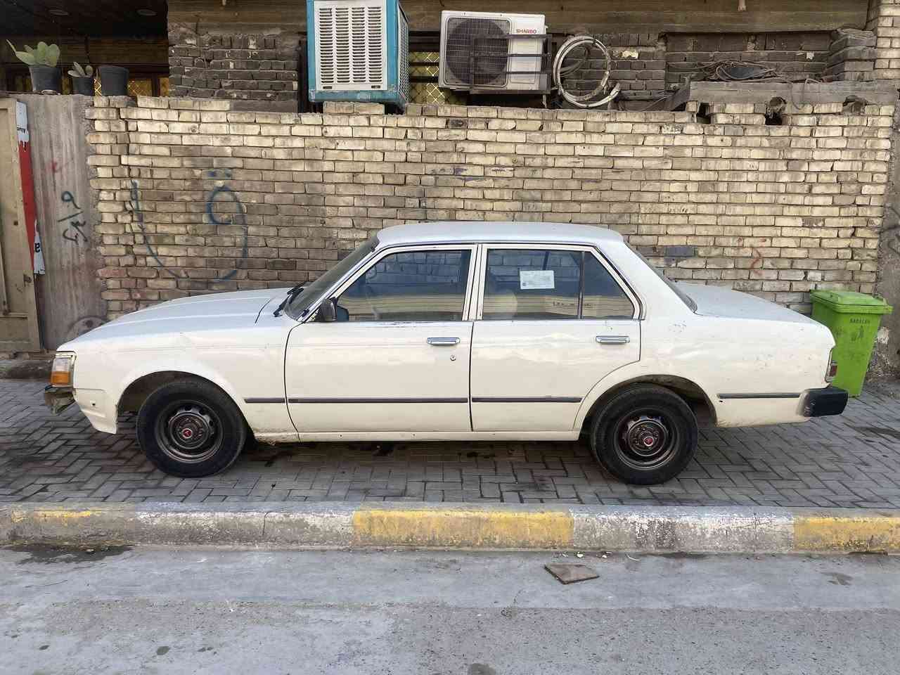 السلام عليكم
كرونه1981
سياره بلاديه 
تخم تاير مكينه وكير واكسن خير من الله 
السعر ٣٠ وبيها مجال 
***********
مكان بغداد
