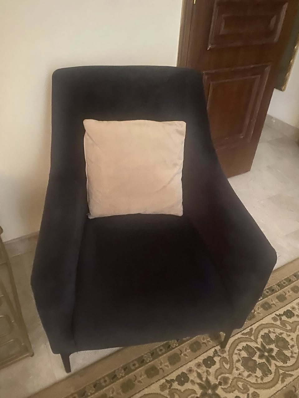 تخم 8 مقاعد شغل عراقي مرتب قنفتين كبار وكرسيين بغداد العامرية لاستفسار ***********
