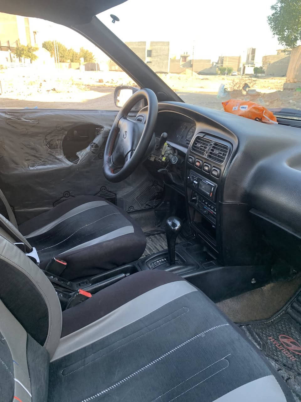 نيسان براميره للبيع موديل1993
محرك 2000 
السعر 35 

***********
واتساب ***********
