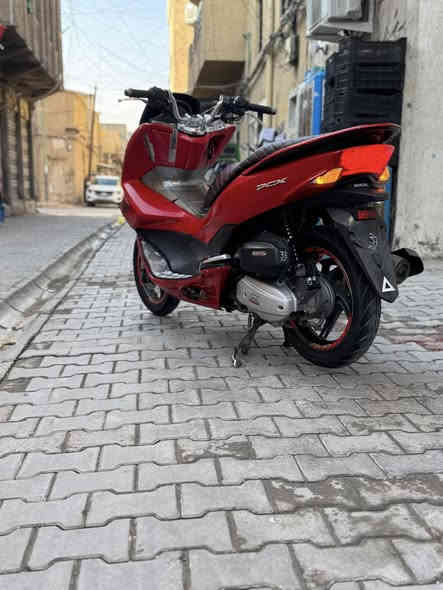 للبيع دراجه pcx جيل ثاني 2018 دراجه جديده مال رمبه مكفوله مكينه150 ناعمه كفرات اصليه شلعه معدل خير من الله ماشيه 25 الف  دراجه تتعب تكول جديده مال بيت الله شاهد خطين نوزل ستان كهربائي حساس ازدحام كله شغال مكان بغداد الكرخ السعر مليون و450 وبيهه مجال والاستفسار الاتصال ***********
