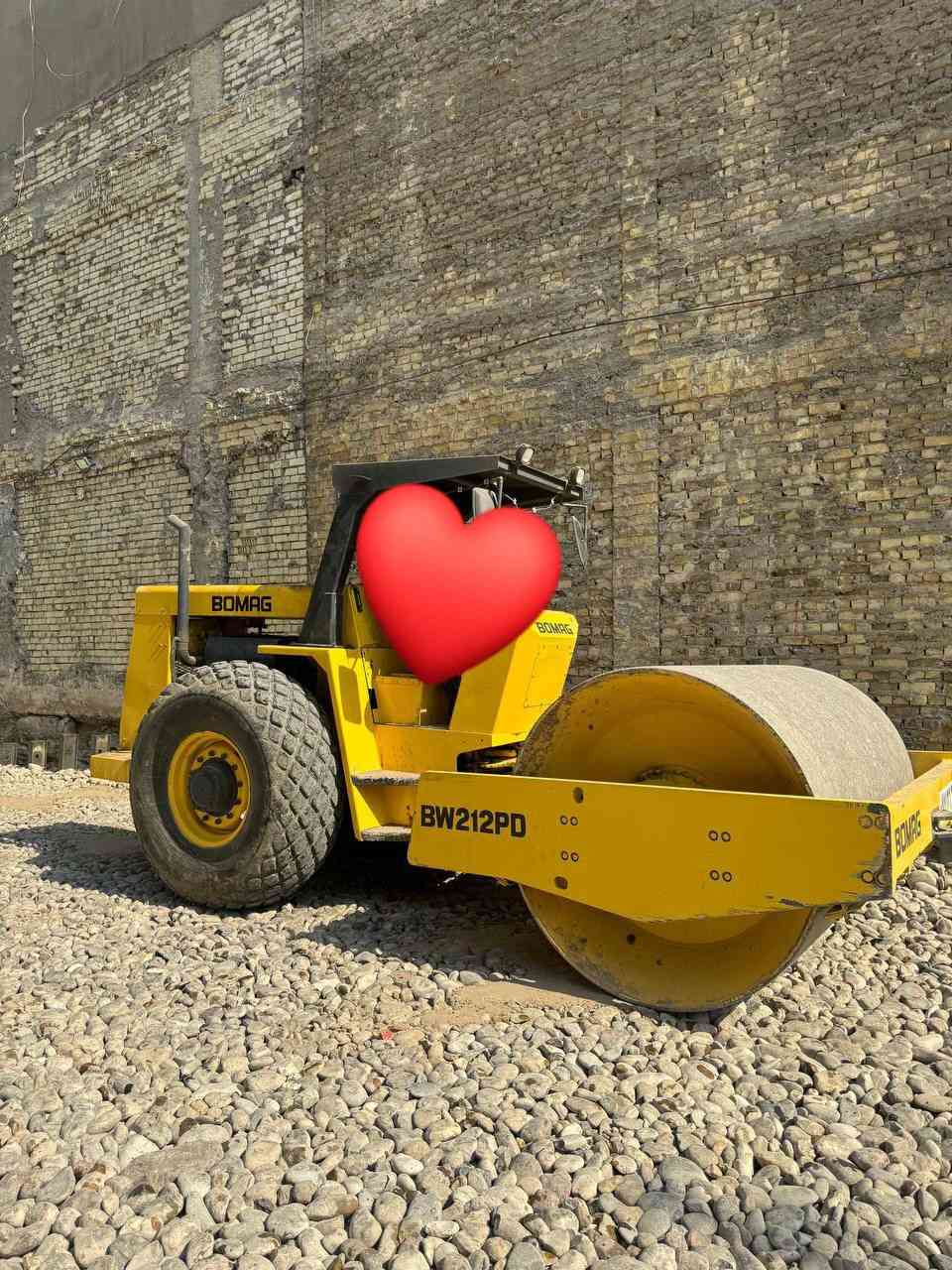 سلام عليكم حادله بوماك جاهزه للاخير مكاني بغداد 
السعر 190 
***********
