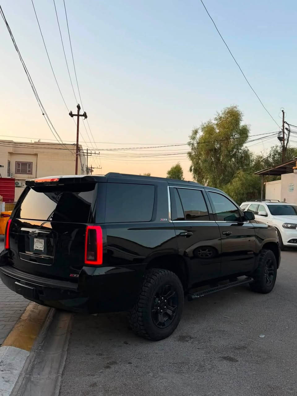 سلام عليكم تاهو 2018
موصفات Z71
دخول جديد كتاب ضباط 
السياره كلين يعني مكفوله من دعاميه الدعاميه بدون قطره صبغ 
كامل موصفات 
يعني السياره شنو تريد موصفات موجود بيه 
بصمه 4ويل كشنات تدفه وتبريد 
كشنات ميموري مقاعد vip
فتحه رادار امامي خلفي بعد هواي موصفات 
معروفه موصفات z71
السعر 310وبيه مجال 
التواصل 
***********
***********
