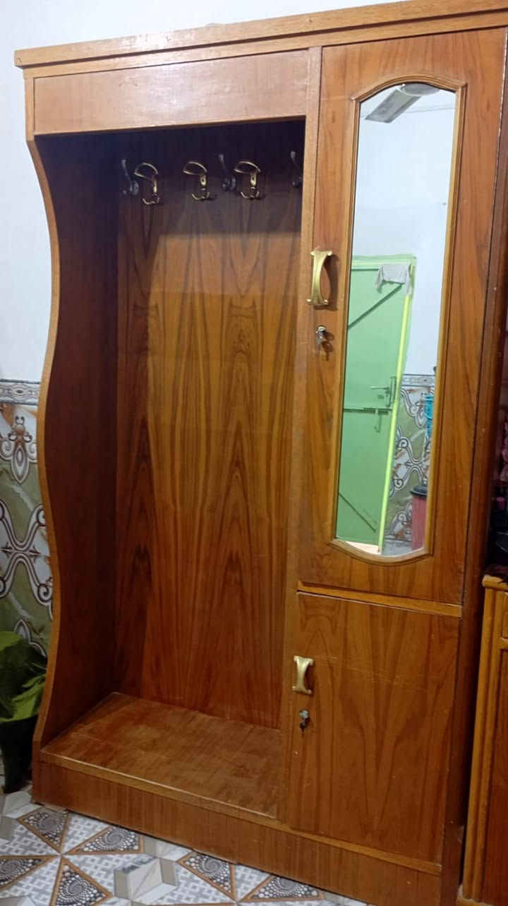 السلام عليكم
كنتور اربعه بيبان تزكام نضيف
زاويه نضيفه تزكام
بوفيه بابين تزكام وجام وجراره للبيع
الاتصال ع هذا الرقم ***********
