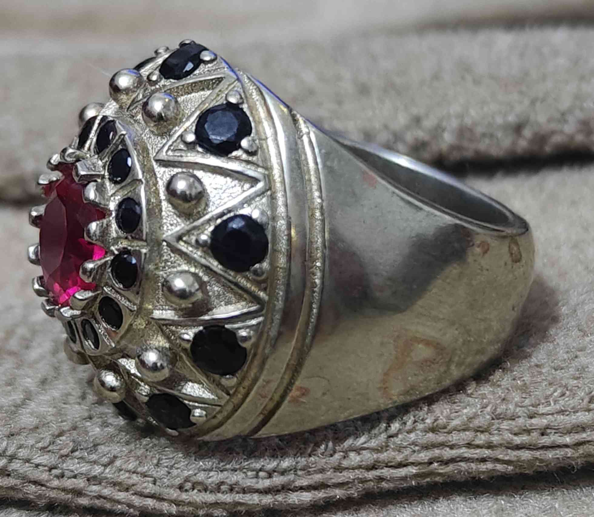 2 محابس واحد رزاكون و الثاني ياقوت صياغه نحاس ابيض انتيمون طلاع ثابت سعر الواحد 15 الف القطعة توصيل كافة المحافظات مكاني بغداد واي استفسار على الخاص


**إذا كنت صاحب هذا الإعلان وتريد حذفه لأي سبب، رجاءا أرسل رسالة إلى الدعم الفني**