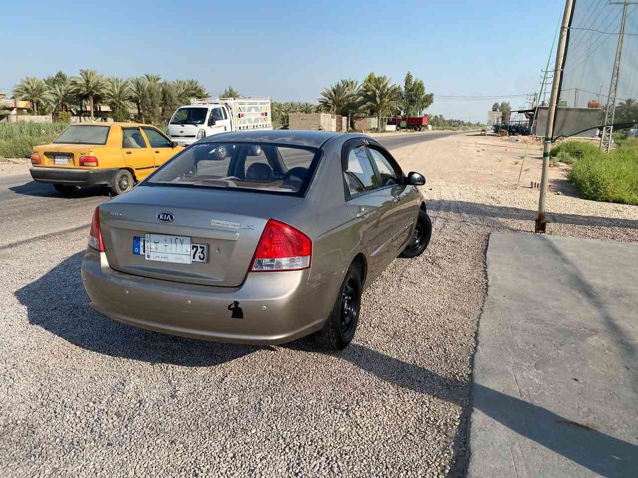 سيراتو موديل8 خليجي رقم بغداد جاملغ امامي جهه السايق صبغ والبقيه مكفوله باسمي السعر82 للاستفسار اتصل ***********
