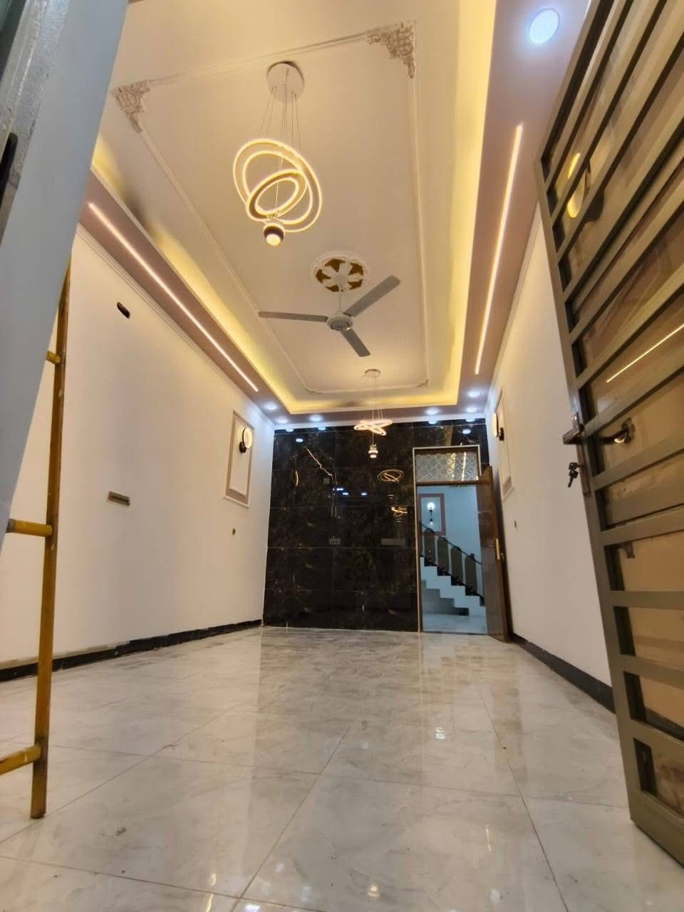 بسم الله ماشاءالله
140 متر طابو زراعي سند 25

البيت مدخلين استقبال مطبخ

غرفه جوه ومنور كبير وصحيات

طابق ثاني غرفتين نوم وخدمات

موقع البيت حي المهندسين 

مقابيل مستشفى حمادي شهاب 

قبل مرور الحسينيه 

سعر 145 بي مجال

***********
