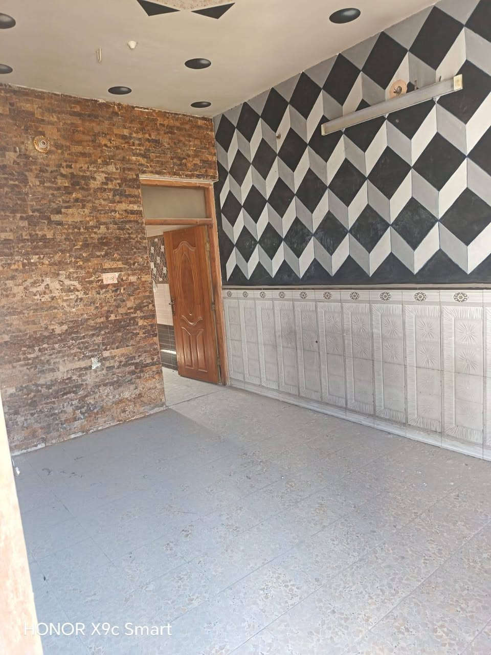 للبيع بيت 🏡 طابو صرف فى #شهداء_البياع قرب الشارع العام مساحته #١٠٠م واجهه خمسه مدخلين يحتوي على #غرفتين_نوم 😴 وصاله ومطبخ وصحيات وكراج للإستفسار اتصال 🤙 على الرقم 
***********
#الجميع
