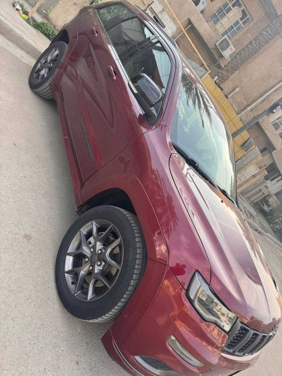 السلام عليكم 2020 jeep خليجي 
فئة ال S
مكفوله كفاله عامه ماعدا شخوط ممبينه ابد
ماشيه ٧٧ الف كيلو وقابل للزياده
ما محتاجه برغي كامله مكمله وخير من الله
مواصفات
بانوراما+فتحه
كشنات جلد
تحكمات ستيرن
شفتات السرعه
كل انظمة القياده
كامره 
شاشه جبيرة
تشغل عن بعد
تحكمات كشنات
هواي هواي مواصفات

السعر= 3شدات ونص
بيهة مجال بسيط
للأستفسار /***********
