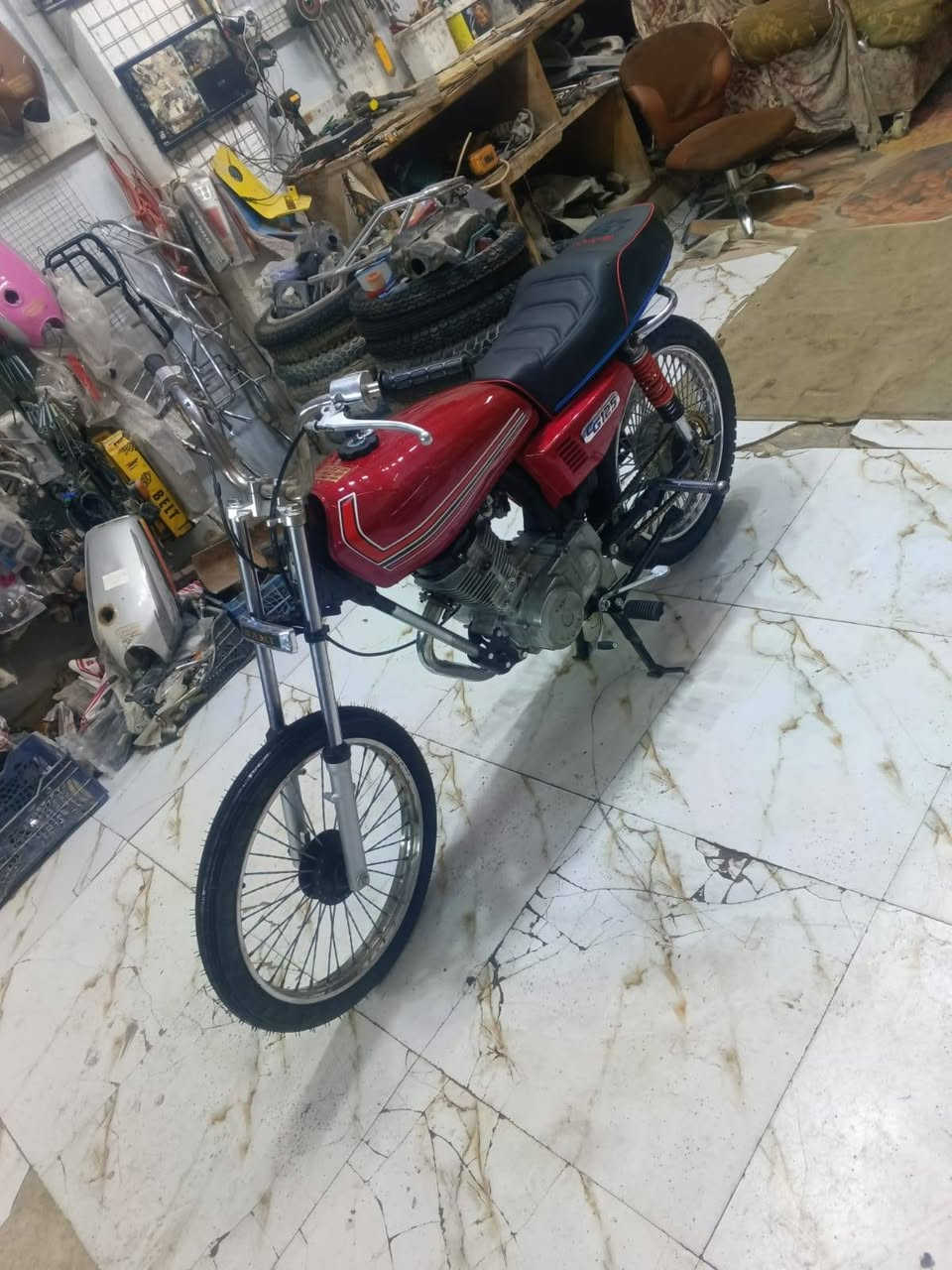 سلام عليكم دراجه كلك كفاله السعر 325وبيهة مجال حك الجية العنوان كوفه شارع المطار القديم ***********
